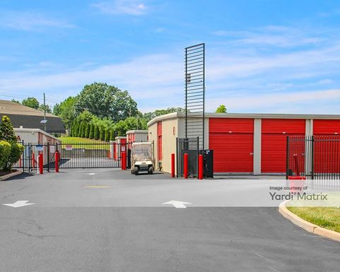 Source URL: https://cdnsc.rentcafe.com/dmslivecafe/3/1077512/1077512-1-4.jpg?width=-1&height=385&quality=80