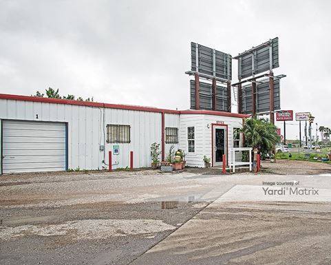 Source URL: https://cdnsc.rentcafe.com/dmslivecafe/3/1077552/1077552-1-4.jpg?width=-1&height=385&quality=80