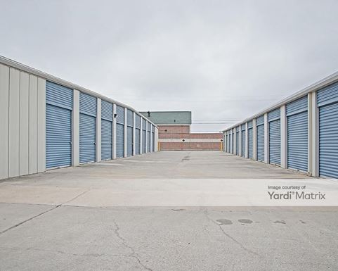 Source URL: https://cdnsc.rentcafe.com/dmslivecafe/3/1077555/1077555-1-4.jpg?width=-1&height=385&quality=80