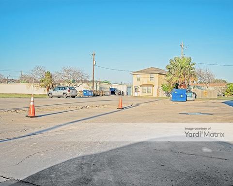 Source URL: https://cdnsc.rentcafe.com/dmslivecafe/3/1077556/1077556-1-2.jpg?width=-1&height=385&quality=80