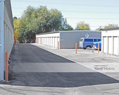 Source URL: https://cdnsc.rentcafe.com/dmslivecafe/3/1077663/1077663-1-4.jpg?width=-1&height=385&quality=80