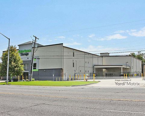 Source URL: https://cdnsc.rentcafe.com/dmslivecafe/3/1077705/1077705-1-5.jpg?width=-1&height=385&quality=80