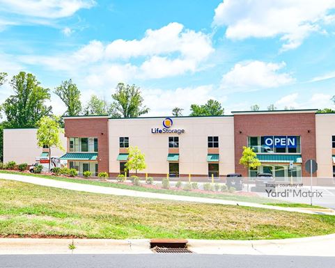 Source URL: https://cdnsc.rentcafe.com/dmslivecafe/3/1077731/1077731-1-3.jpg?width=-1&height=385&quality=80