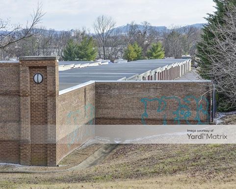 Source URL: https://cdnsc.rentcafe.com/dmslivecafe/3/1077736/1077736-1-4.jpg?width=-1&height=385&quality=80