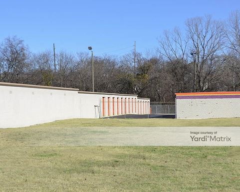 Source URL: https://cdnsc.rentcafe.com/dmslivecafe/3/1077768/1077768-1-5.jpg?width=-1&height=385&quality=80