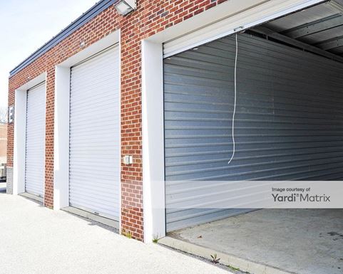 Source URL: https://cdnsc.rentcafe.com/dmslivecafe/3/1077774/1077774-1-4.jpg?width=-1&height=385&quality=80