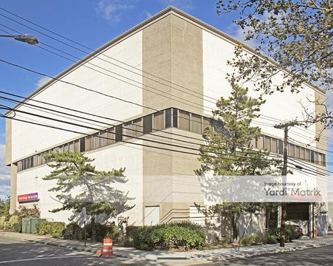 Source URL: https://cdnsc.rentcafe.com/dmslivecafe/3/1077793/1077793-1-4.jpg?width=-1&height=385&quality=80