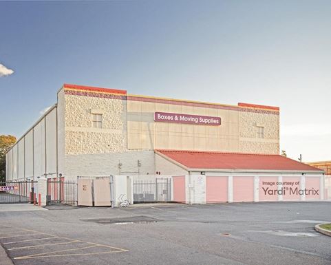 Source URL: https://cdnsc.rentcafe.com/dmslivecafe/3/1077798/1077798-1-3.jpg?width=-1&height=385&quality=80