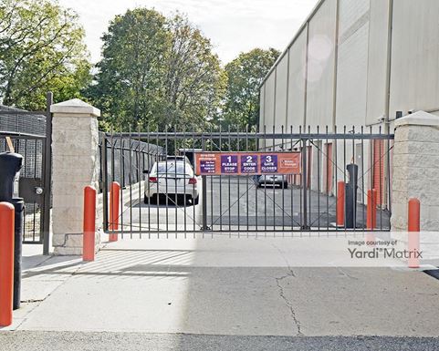 Source URL: https://cdnsc.rentcafe.com/dmslivecafe/3/1077798/1077798-1-4.jpg?width=-1&height=385&quality=80