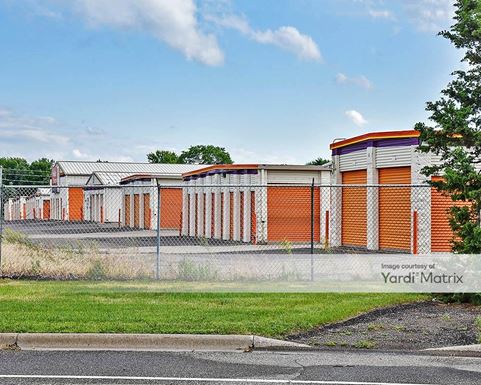 Source URL: https://cdnsc.rentcafe.com/dmslivecafe/3/1077845/1077845-1-4.jpg?width=-1&height=385&quality=80