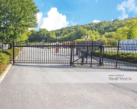 Source URL: https://cdnsc.rentcafe.com/dmslivecafe/3/1077880/1077880-1-4.jpg?width=-1&height=385&quality=80