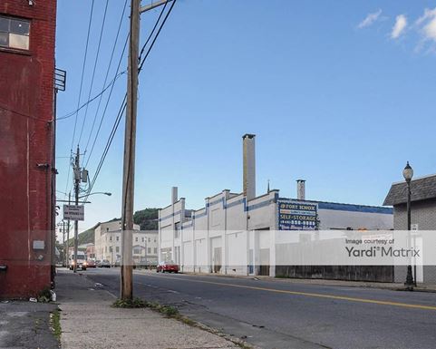 Source URL: https://cdnsc.rentcafe.com/dmslivecafe/3/1077894/1077894-1-2.jpg?width=-1&height=385&quality=80