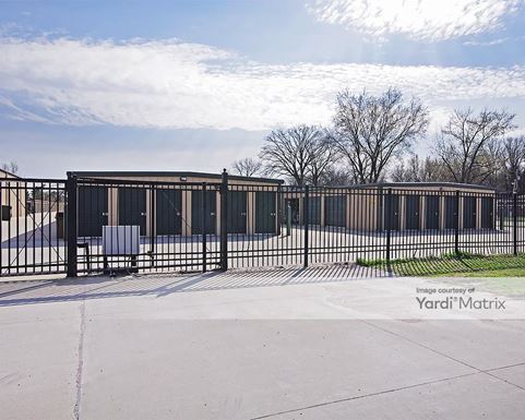 Source URL: https://cdnsc.rentcafe.com/dmslivecafe/3/1077940/1077940-1-4.jpg?width=-1&height=385&quality=80