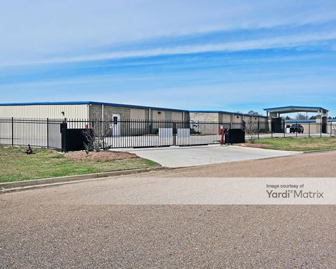 Source URL: https://cdnsc.rentcafe.com/dmslivecafe/3/1077980/1077980-1-5.jpg?width=-1&height=385&quality=80