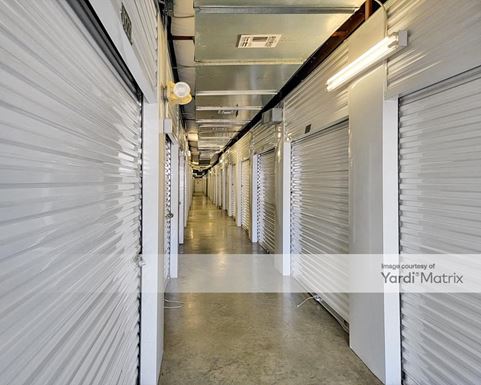 Source URL: https://cdnsc.rentcafe.com/dmslivecafe/3/1077983/1077983-1-6.jpg?width=-1&height=385&quality=80