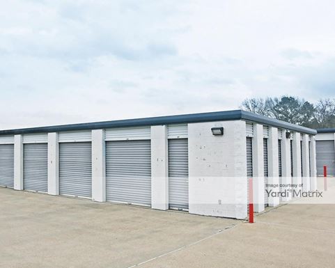 Source URL: https://cdnsc.rentcafe.com/dmslivecafe/3/1077987/1077987-1-4.jpg?width=-1&height=385&quality=80