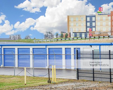 Source URL: https://cdnsc.rentcafe.com/dmslivecafe/3/1078065/1078065-1-2.jpg?width=-1&height=385&quality=80