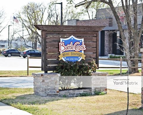 Source URL: https://cdnsc.rentcafe.com/dmslivecafe/3/1078102/1078102-1-5.jpg?width=-1&height=385&quality=80