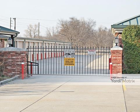 Source URL: https://cdnsc.rentcafe.com/dmslivecafe/3/1078111/1078111-1-2.jpg?width=-1&height=385&quality=80