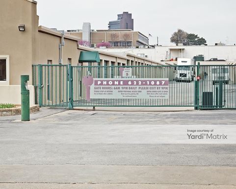 Source URL: https://cdnsc.rentcafe.com/dmslivecafe/3/1078132/1078132-1-2.jpg?width=-1&height=385&quality=80