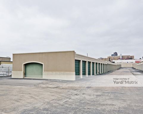 Source URL: https://cdnsc.rentcafe.com/dmslivecafe/3/1078132/1078132-1-3.jpg?width=-1&height=385&quality=80