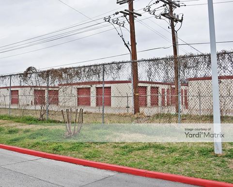 Source URL: https://cdnsc.rentcafe.com/dmslivecafe/3/1078133/1078133-1-4.jpg?width=-1&height=385&quality=80