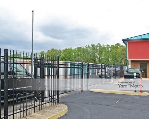 Source URL: https://cdnsc.rentcafe.com/dmslivecafe/3/1078197/1078197-1-4.jpg?width=-1&height=385&quality=80