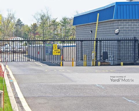 Source URL: https://cdnsc.rentcafe.com/dmslivecafe/3/1078213/1078213-1-4.jpg?width=-1&height=385&quality=80