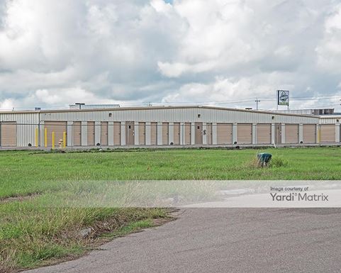 Source URL: https://cdnsc.rentcafe.com/dmslivecafe/3/1078239/1078239-1-3.jpg?width=-1&height=385&quality=80