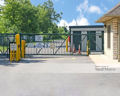 Source URL: https://cdnsc.rentcafe.com/dmslivecafe/3/1078293/1078293-1-3.jpg?width=-1&height=385&quality=80