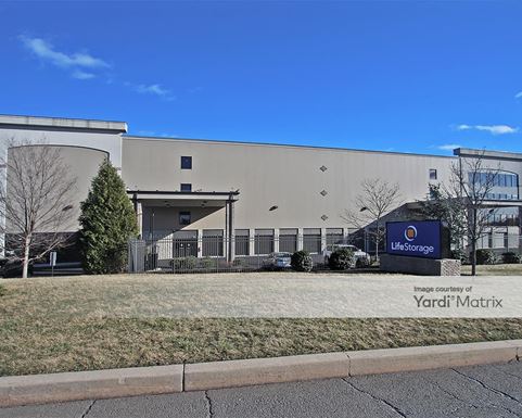 Source URL: https://cdnsc.rentcafe.com/dmslivecafe/3/1078312/1078312-1-2.jpg?width=-1&height=385&quality=80