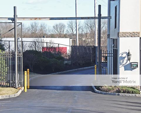 Source URL: https://cdnsc.rentcafe.com/dmslivecafe/3/1078312/1078312-1-3.jpg?width=-1&height=385&quality=80