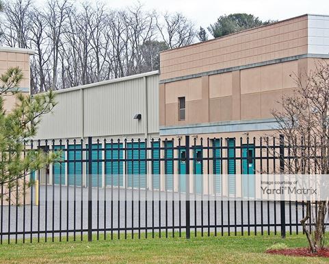 Source URL: https://cdnsc.rentcafe.com/dmslivecafe/3/1078319/1078319-1-4.jpg?width=-1&height=385&quality=80