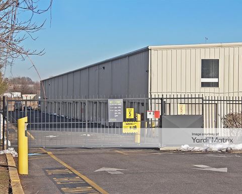 Source URL: https://cdnsc.rentcafe.com/dmslivecafe/3/1078320/1078320-1-4.jpg?width=-1&height=385&quality=80