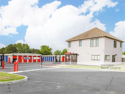 Source URL: https://cdnsc.rentcafe.com/dmslivecafe/3/1078322/1078322-1-2.jpg?width=-1&height=385&quality=80