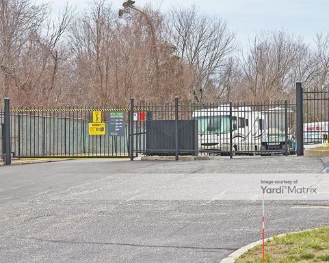 Source URL: https://cdnsc.rentcafe.com/dmslivecafe/3/1078327/1078327-1-4.jpg?width=-1&height=385&quality=80