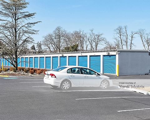 Source URL: https://cdnsc.rentcafe.com/dmslivecafe/3/1078330/1078330-1-5.jpg?width=-1&height=385&quality=80