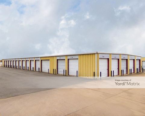 Source URL: https://cdnsc.rentcafe.com/dmslivecafe/3/1078367/1078367-1-2.jpg?width=-1&height=385&quality=80