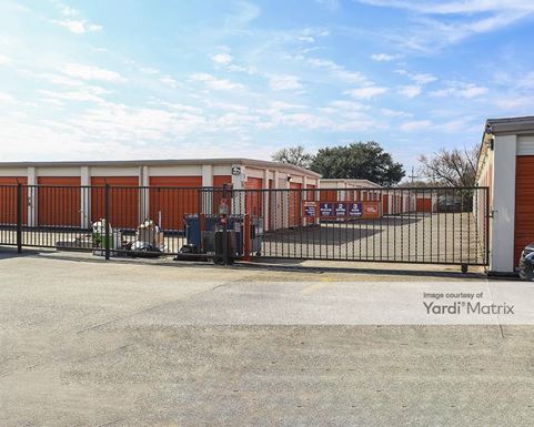 Source URL: https://cdnsc.rentcafe.com/dmslivecafe/3/1078415/1078415-1-2.jpg?width=-1&height=385&quality=80