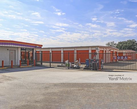 Source URL: https://cdnsc.rentcafe.com/dmslivecafe/3/1078415/1078415-1-4.jpg?width=-1&height=385&quality=80