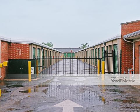 Source URL: https://cdnsc.rentcafe.com/dmslivecafe/3/1078440/1078440-1-2.jpg?width=-1&height=385&quality=80