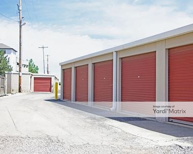 Storage Units for Rent available at 824 West 5th Avenue, Columbus, OH 43212