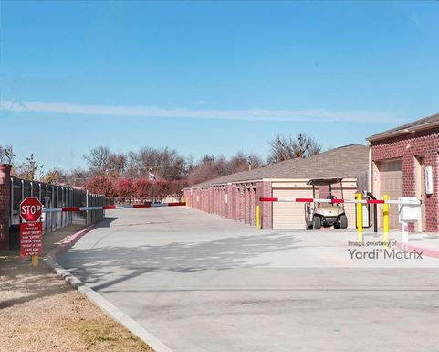 Source URL: https://cdnsc.rentcafe.com/dmslivecafe/3/1078482/1078482-1-6.jpg?width=-1&height=385&quality=80