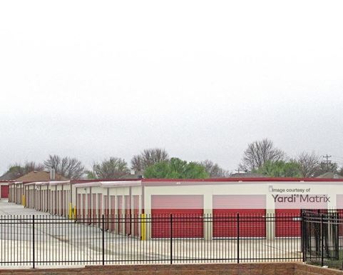 Source URL: https://cdnsc.rentcafe.com/dmslivecafe/3/1078490/1078490-1-3.jpg?width=-1&height=385&quality=80