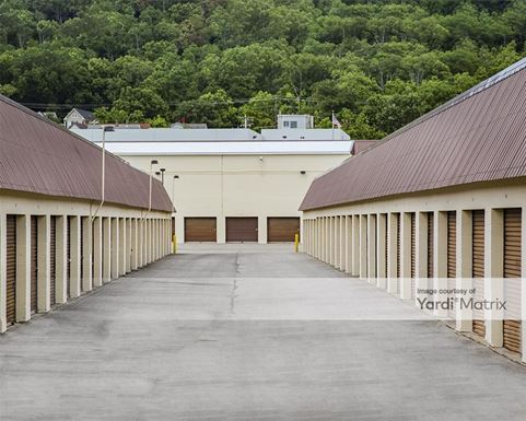 Source URL: https://cdnsc.rentcafe.com/dmslivecafe/3/1078498/1078498-1-2.jpg?width=-1&height=385&quality=80