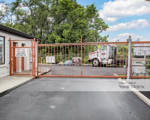 Source URL: https://cdnsc.rentcafe.com/dmslivecafe/3/1078517/1078517-1-6.jpg?width=-1&height=385&quality=80