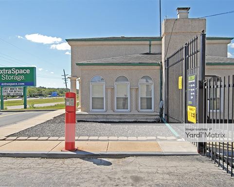 Source URL: https://cdnsc.rentcafe.com/dmslivecafe/3/1078563/1078563-1-2.jpg?width=-1&height=385&quality=80