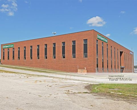 Source URL: https://cdnsc.rentcafe.com/dmslivecafe/3/1078564/1078564-1-5.jpg?width=-1&height=385&quality=80