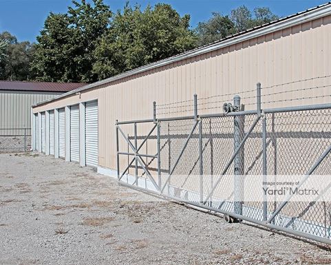 Source URL: https://cdnsc.rentcafe.com/dmslivecafe/3/1078567/1078567-1-4.jpg?width=-1&height=385&quality=80