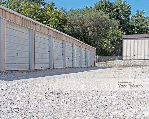 Source URL: https://cdnsc.rentcafe.com/dmslivecafe/3/1078567/1078567-1-5.jpg?width=-1&height=385&quality=80